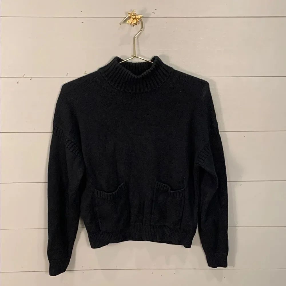 J Crew black label Women's Black mock neck Sweater with front pockets size XS
